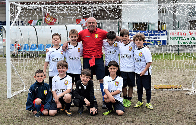 squadra bambini rosso 18