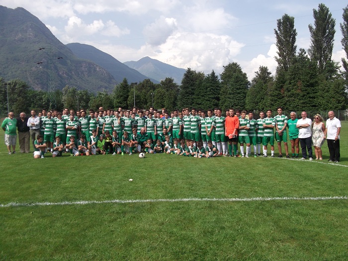 Calcio: un'onda biancoverde carica di entusiasmo. Ecco il Fomarco. Fotogallery