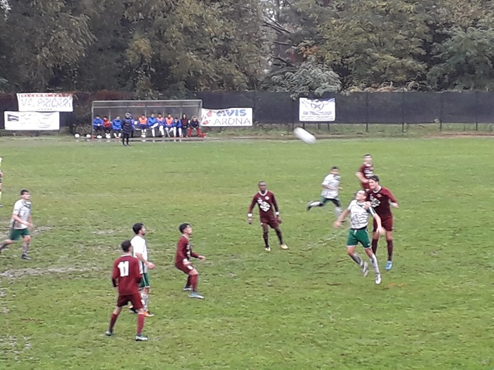 La più bella Arona di questa stagione batte l'Alicese 3-2. Risolve Riccio