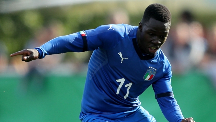 Da eroe azzurro a "esubero" nel club: Gnonto fuori rosa al Leeds