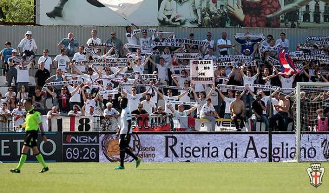 pro vercelli curva